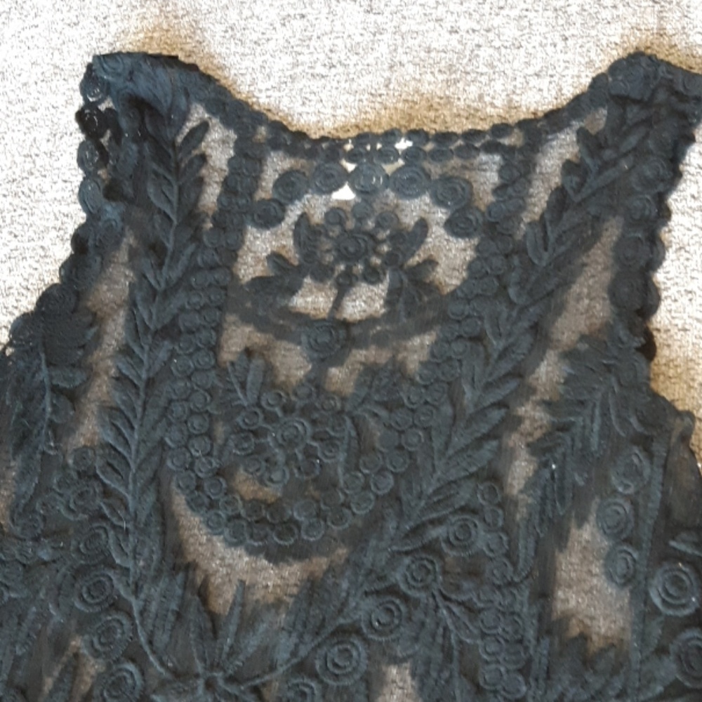 Pins & Needles embroidered black floral tank top M - Picture 4 of 8